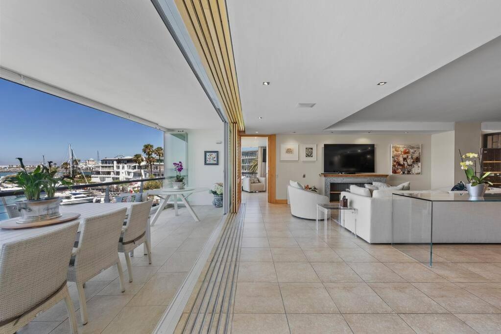 Apartment Water Club Cape Town