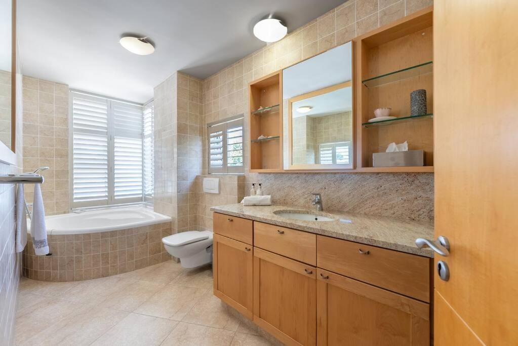 Water Club Apartment